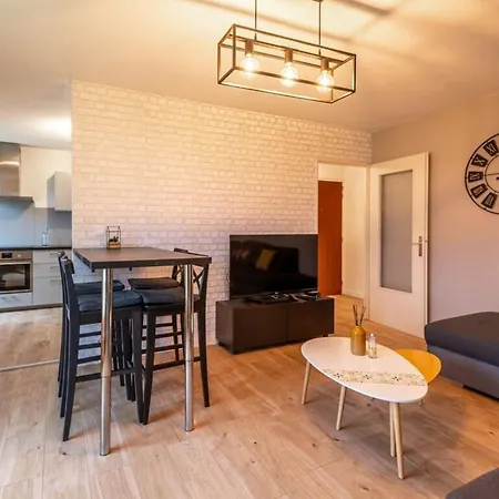 Entre Furnished Flat 公寓