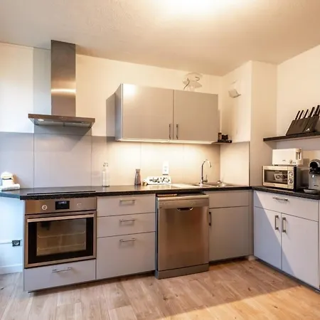 Lägenhet Entre Furnished Flat
